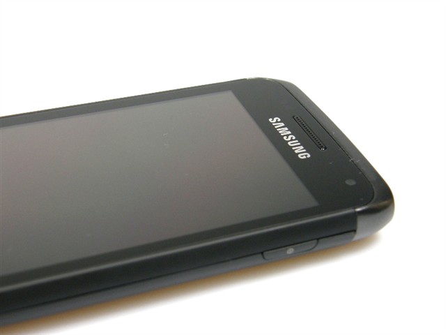 三星i8150 Galaxy W 經(jīng)典設(shè)計(jì)重現(xiàn)，掌中魅力盡顯